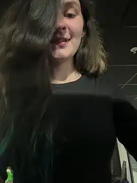Snapshot of psilybaby chatting on 06-01-26, 04:03 psilybaby online show from 06-01-26, 04:03