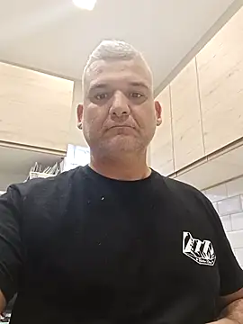 Holaluz2 online show from 11-19-25, 01:44