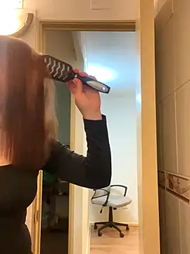 WhiteWomen online show from 09-16-25, 12:00