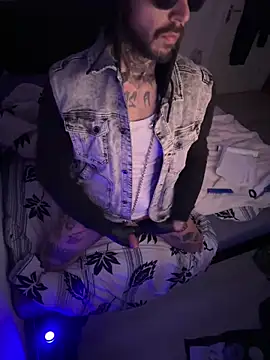 LuggiJack online show from 12-30-24, 05:58