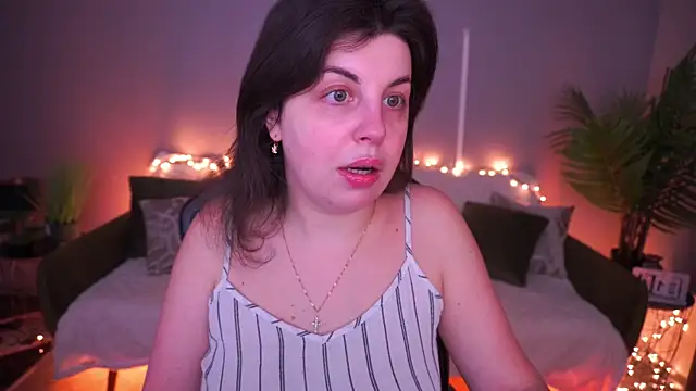 MirandaWong online show from 03-15-26, 05:46