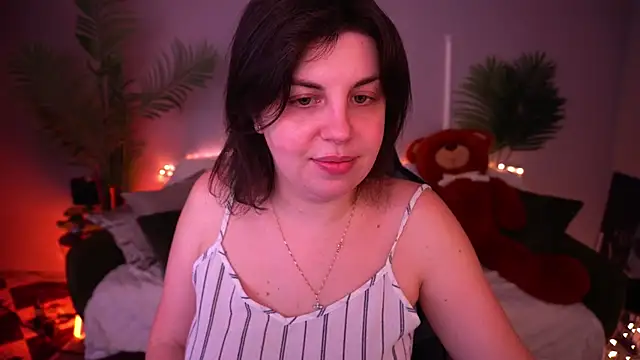 MirandaWong online show from 04-10-26, 05:45