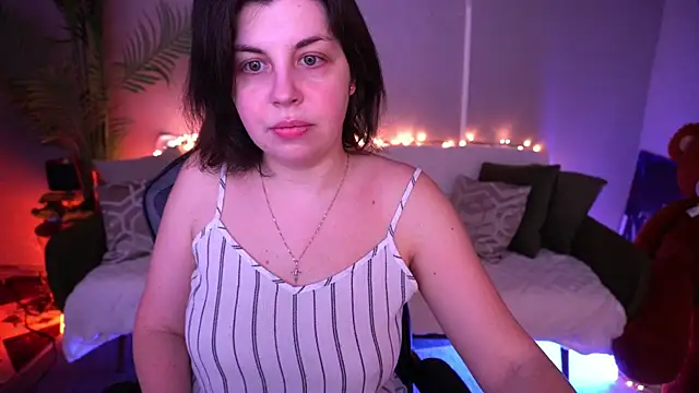 MirandaWong online show from 04-12-26, 04:39