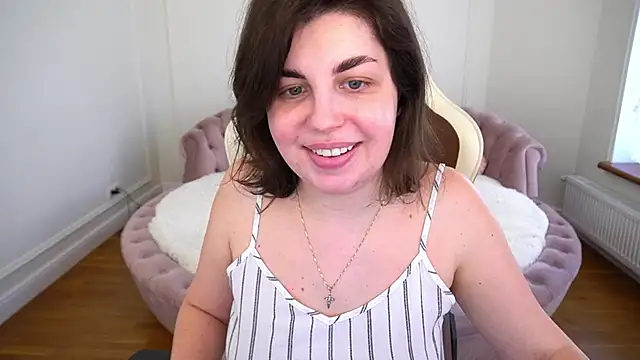 MirandaWong online show from 04-23-26, 05:19