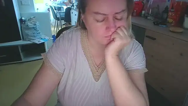 Meliss Official9 online show from 11-13-25, 10:58