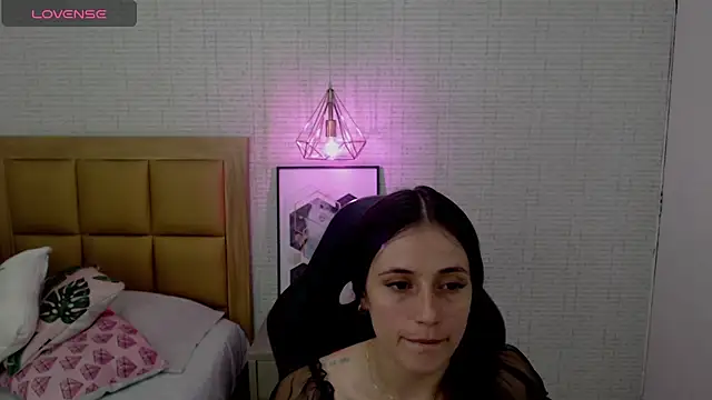 MAGNOLEROY online show from 01-18-25, 07:26