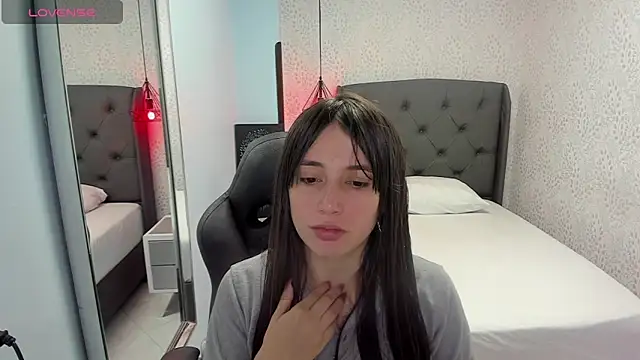 MAGNOLEROY online show from 11-25-25, 12:27