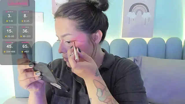 curvy rousi online show from 10-28-25, 11:36