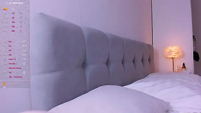 Snapshot of sharon_forever chatting on 03-21-25, 11:12 sharon forever online show from 03-21-25, 11:12