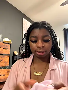 Harmonyxlover online show from 12-17-25, 04:35