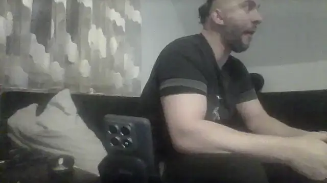 Snapshot of NewyorkDimi chatting on 01-24-25, 02:18 NewyorkDimi online show from 01-24-25, 02:18