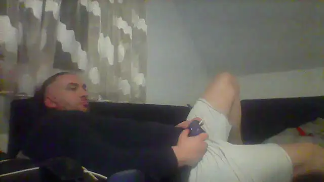 Snapshot of NewyorkDimi chatting on 02-08-25, 04:57 NewyorkDimi online show from 02-08-25, 04:57