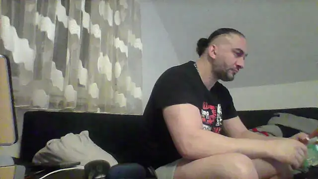 Snapshot of NewyorkDimi chatting on 03-10-25, 12:07 NewyorkDimi online show from 03-10-25, 12:07