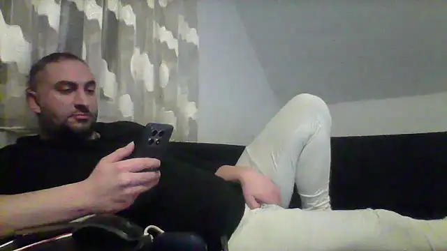 Snapshot of NewyorkDimi chatting on 03-13-25, 02:38 NewyorkDimi online show from 03-13-25, 02:38