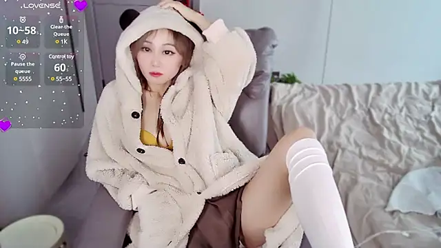 Xiaoyu-G online show from 03-02-25, 08:16