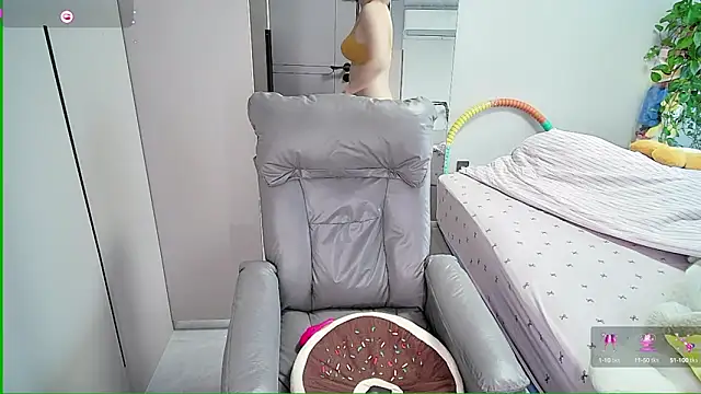 Xiaoyu-G online show from 09-29-25, 12:49