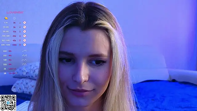 Snapshot of elsa_limerence chatting on 01-05-25, 10:53 elsa limerence online show from 01-05-25, 10:53