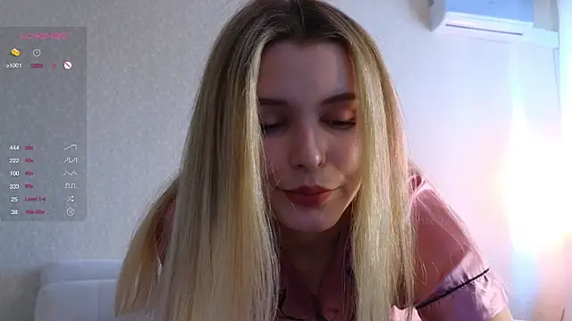 Snapshot of elsa_limerence chatting on 01-22-25, 09:57 elsa limerence online show from 01-22-25, 09:57