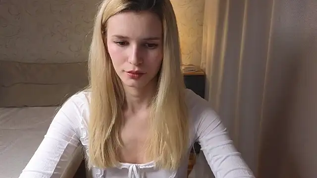 Snapshot of elsa_limerence chatting on 04-27-26, 05:11 elsa limerence online show from 04-27-26, 05:11