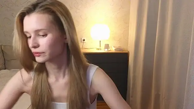 Snapshot of elsa_limerence chatting on 05-04-26, 05:31 elsa limerence online show from 05-04-26, 05:31