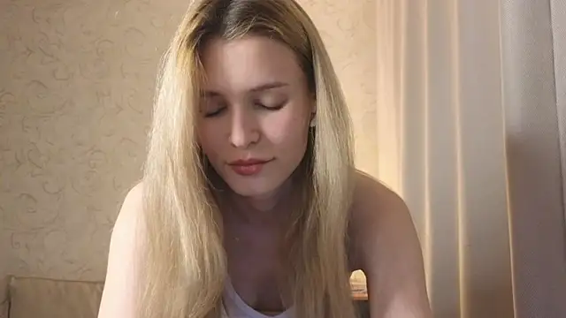 Snapshot of elsa_limerence chatting on 05-07-26, 06:13 elsa limerence online show from 05-07-26, 06:13