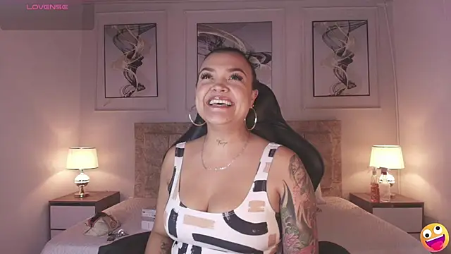 Snapshot of lyn_adamns chatting on 02-17-25, 10:03 lyn adamns online show from 02-17-25, 10:03