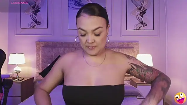 Snapshot of lyn_adamns chatting on 03-20-25, 10:07 lyn adamns online show from 03-20-25, 10:07