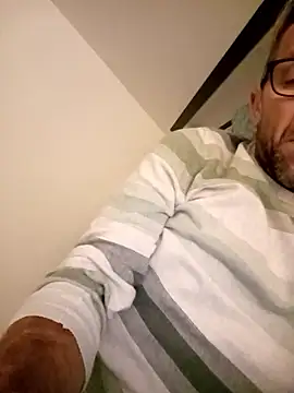 jonyfree1978 online show from 09-10-25, 09:37