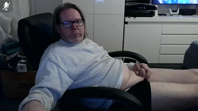 Snapshot of VSteph chatting on 04-28-26, 07:19 VSteph online show from 04-28-26, 07:19