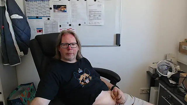 Snapshot of VSteph chatting on 05-26-26, 01:07 VSteph online show from 05-26-26, 01:07