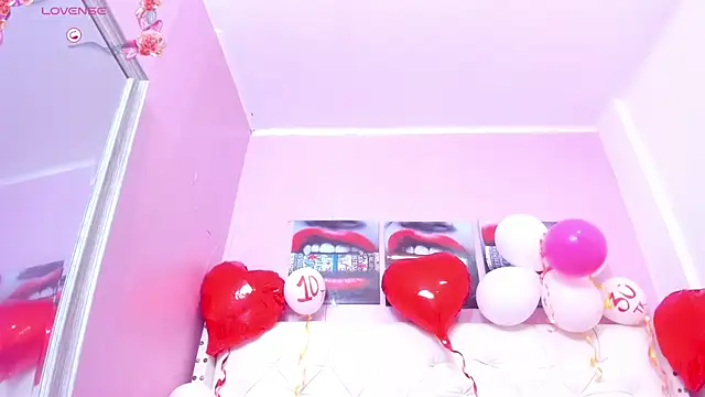 Snapshot of alice__tylor chatting on 02-17-25, 06:26 alice tylor online show from 02-17-25, 06:26
