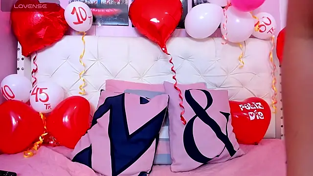 Snapshot of alice__tylor chatting on 02-18-25, 11:55 alice tylor online show from 02-18-25, 11:55