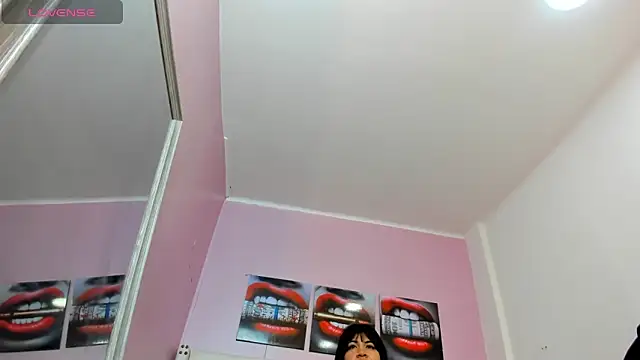 Snapshot of alice__tylor chatting on 03-11-25, 11:33 alice tylor online show from 03-11-25, 11:33