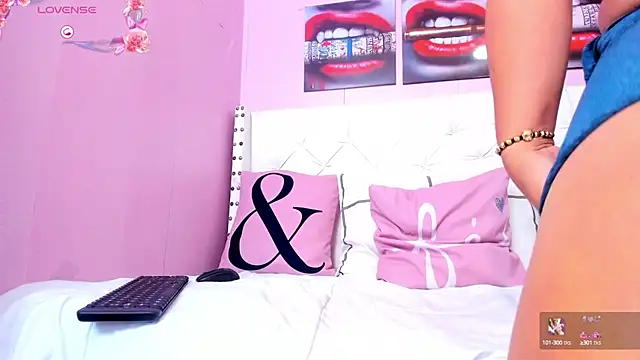 Snapshot of alice__tylor chatting on 03-14-25, 02:52 alice tylor online show from 03-14-25, 02:52