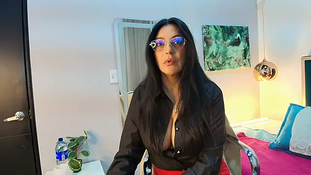 Snapshot of Zuzana21 chatting on 07-22-26, 02:09 Zuzana21 online show from 07-22-26, 02:09