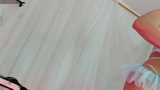 Itsme Daniela online show from 12-20-25, 04:47