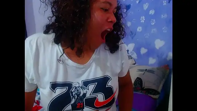 Snapshot of perverted_couple_- chatting on 09-27-25, 01:38 perverted couple - online show from 09-27-25, 01:38