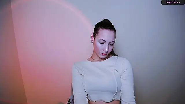 Snapshot of VanessaMay_ chatting on 12-12-24, 06:31 VanessaMay online show from 12-12-24, 06:31