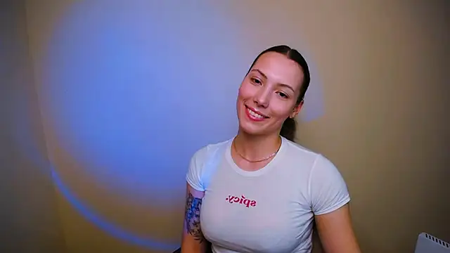 Snapshot of VanessaMay_ chatting on 12-25-24, 12:37 VanessaMay online show from 12-25-24, 12:37