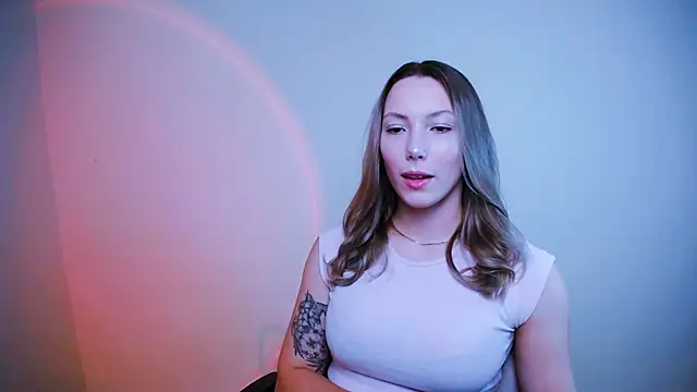 Snapshot of VanessaMay_ chatting on 01-08-25, 09:44 VanessaMay online show from 01-08-25, 09:44