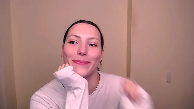 Snapshot of VanessaMay_ chatting on 03-09-25, 10:52 VanessaMay online show from 03-09-25, 10:52