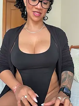 soli-lov online show from 02-05-25, 01:22