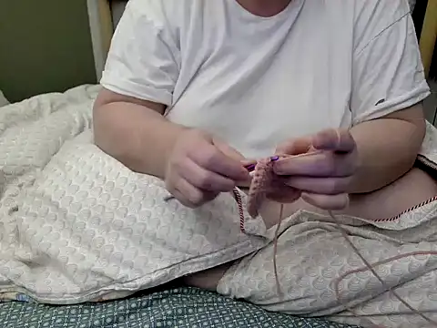 MarthaBriest online show from 12-20-25, 04:08