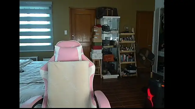 Snapshot of aya_saki chatting on 01-15-25, 07:37 aya saki online show from 01-15-25, 07:37