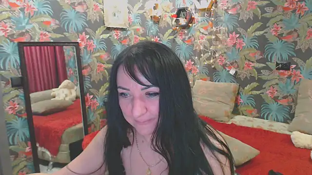 SusanLaNice online show from 12-11-24, 01:58