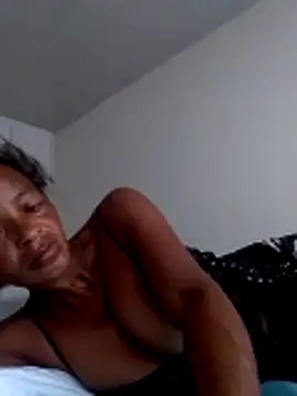 sweets 80 online show from 10-17-25, 03:42