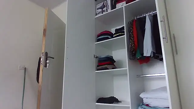 sweets 80 online show from 02-25-26, 12:48