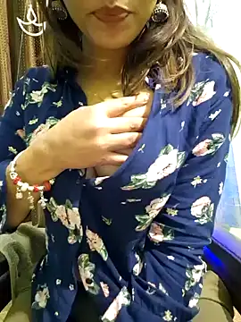 Snapshot of MIss-Naina chatting on 12-26-24, 12:27 MIss-Naina online show from 12-26-24, 12:27