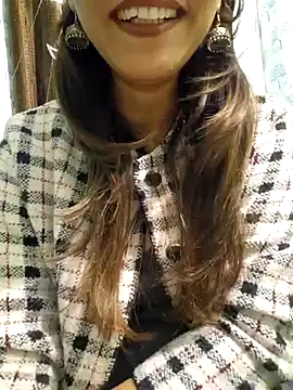Snapshot of MIss-Naina chatting on 12-27-24, 07:03 MIss-Naina online show from 12-27-24, 07:03