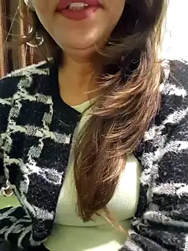 Snapshot of MIss-Naina chatting on 01-04-25, 11:06 MIss-Naina online show from 01-04-25, 11:06